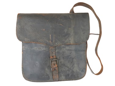 RARE ANTIQUE AMERICAN LEATHER GUNNER HAVERSACK BAG