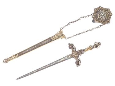 ANTIQUE ITALIAN MEDICI GOLD AND SILVER WOMANS DAGGER