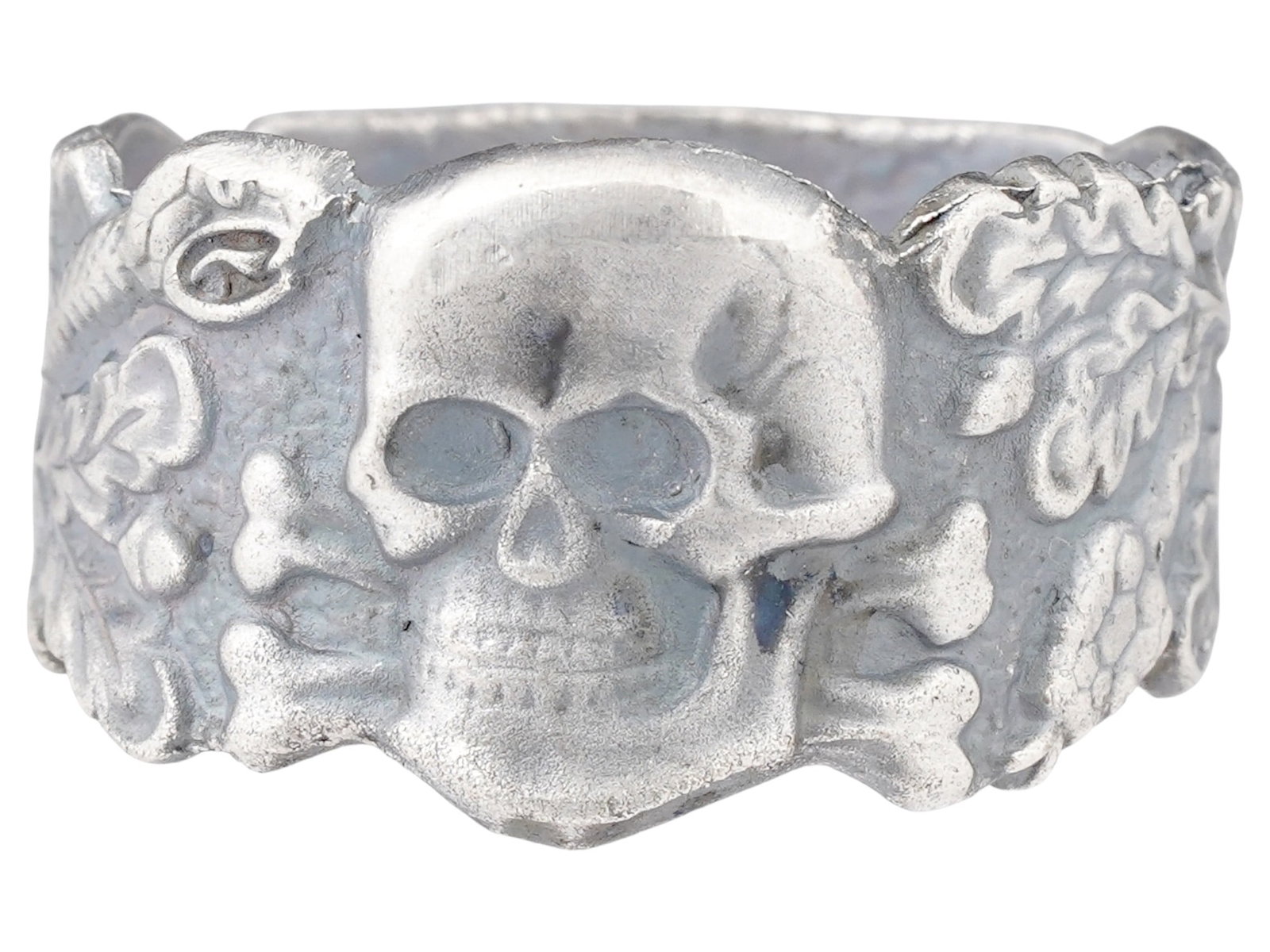 GERMAN WWII TYPE WAFFEN SS ANTI PARTISAN SILVER RING: A WWII type Nazi German Third Reich Waffen SS Anti Partisan Warfare Totenkopf Silver ring. The exterior of the ring features an engraved image of a Totenkopf skull in the center and a snake with oak l