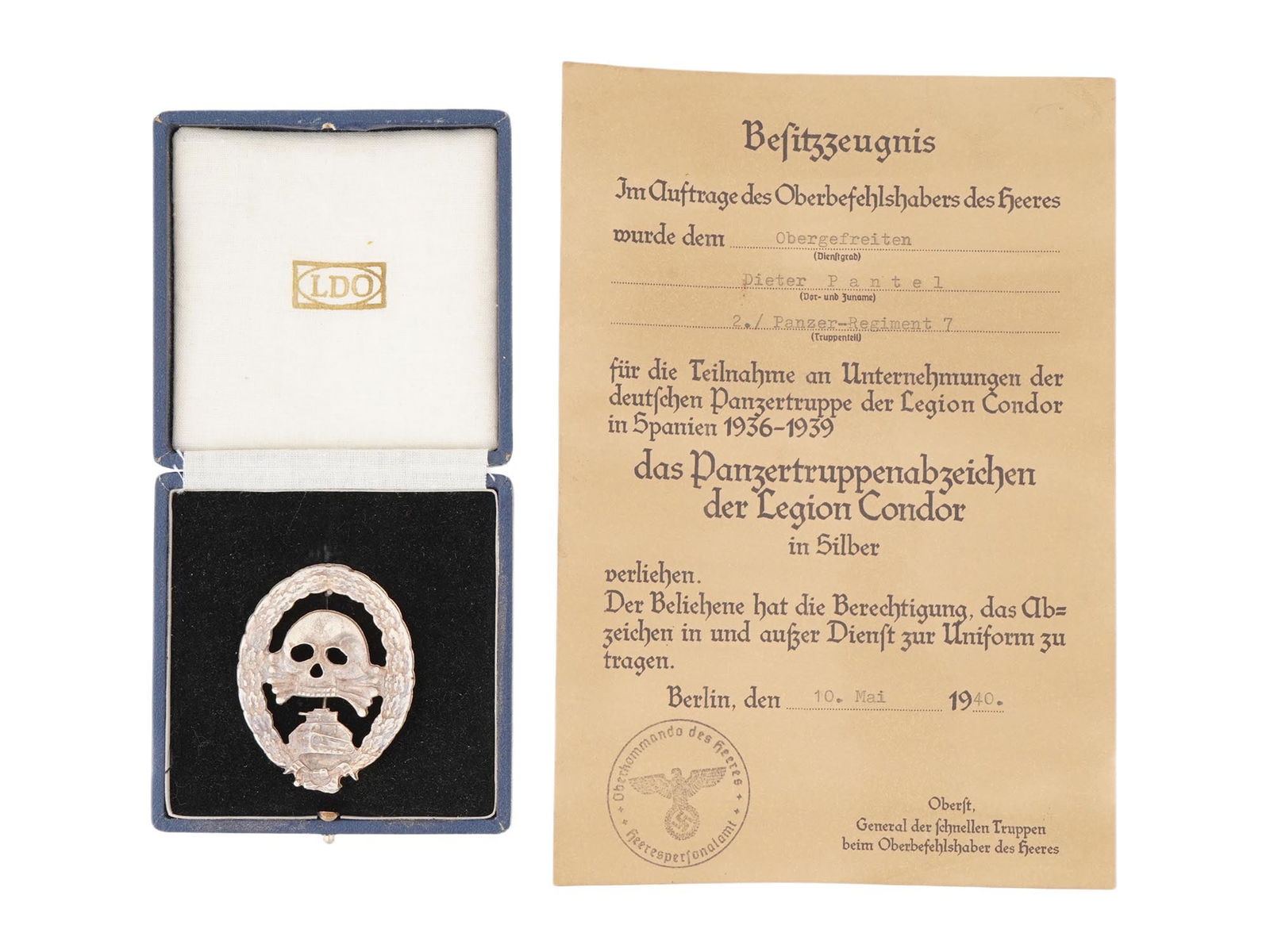 WWII TYPE GERMAN BADGE W BOX AND AWARD CITATION (1 of 5)