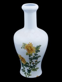 VINTAGE CHINESE TAIWANESE GLAZED CERAMIC WHITE VASE
