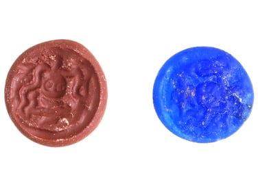 ANCIENT ROMAN GLASS MEDALLION WITH MAGICAL IMAGE