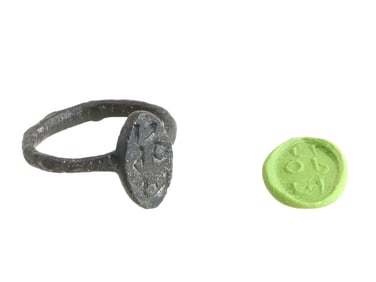 ANCIENT GRECO ROMAN BRONZE RING ENGRAVED W IMAGE