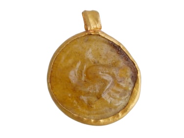 ANCIENT ROMAN GLASS AND GOLD PENDANT W EROTIC IMAGE