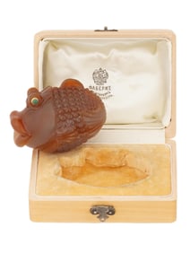 RUSSIAN CARVED AGATE FISH FIGURINE W GOLD EMERALD EYES