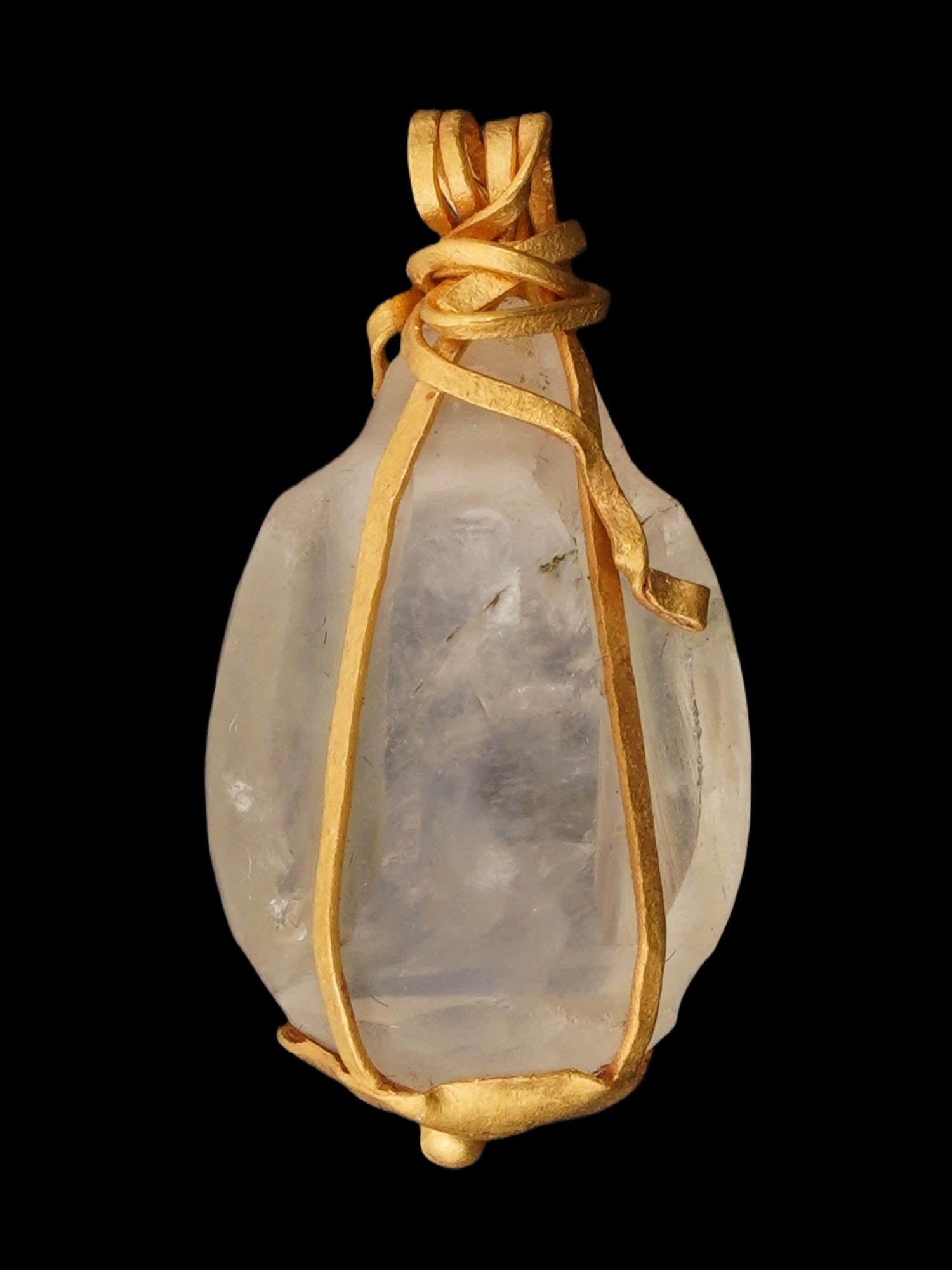 ANCIENT HELLENISTIC GOLD AND ROCK CRYSTAL PENDANT (1 of 7)