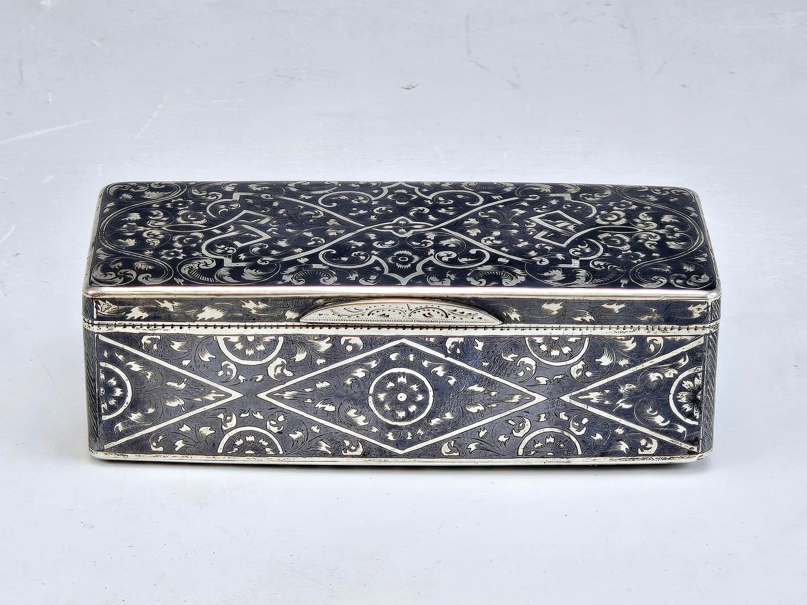 LARGE ANTIQUE RUSSIAN SILVER NIELLO SNUFF TOBACCO BOX (1 of 10)