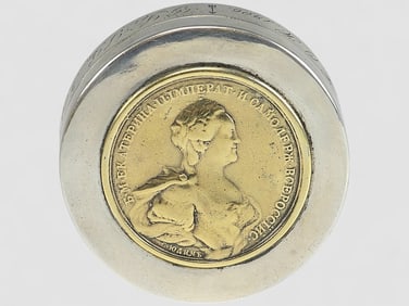19 C RUSSIAN SILVER BOX CATHERINE II MEDAL