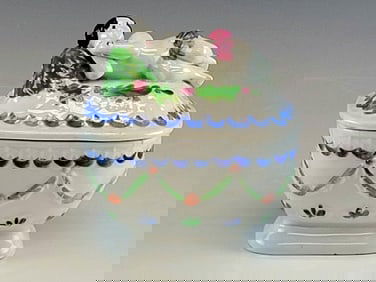 19TH C IMPERIAL RUSSIAN PORCELAIN BOX BY KUZNETSOV