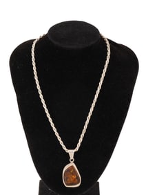 STERLING SILVER NECKLACE WITH BALTIC AMBER PENDANT