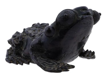 JAPANESE DARK PATINATED BRONZE FIGURINE OF FROG