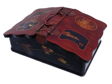 ANTIQUE JAPANESE MEIJI LA?QUERED BOX