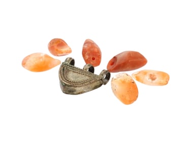 ANCIENT AGATE BEADS AND SILVER NEAR EASTERN PENDANT