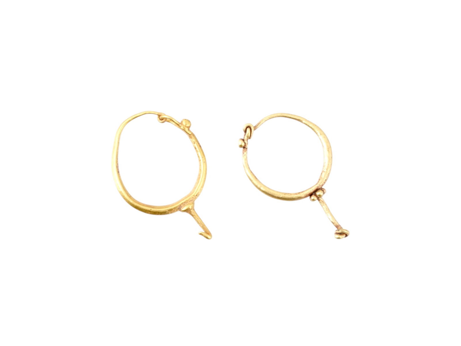 PAIR OF ANCIENT ROMAN GOLD HOOP EARRINGS WITH KNOTS (1 of 5)