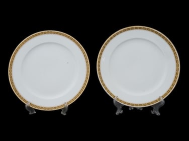 PAIR OF RUSSIAN IMPERIAL FACTORY PORCELAIN PLATES