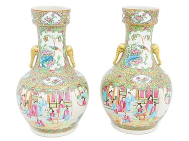 PAIR OF ANTIQUE CHINESE FAMILLE ROSE PORCELAIN VASES