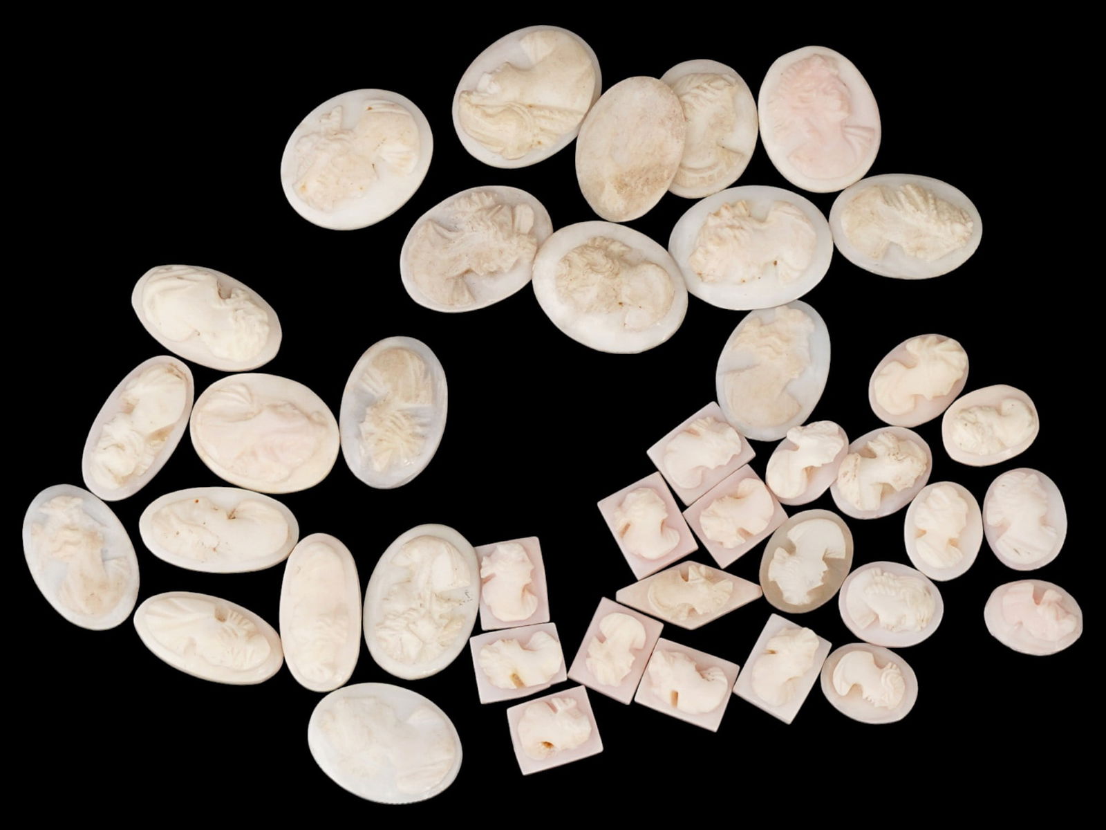 COLLECTION OF ANTIQUE PORTRAIT CARVED SHELL CAMEOS (1 of 6)