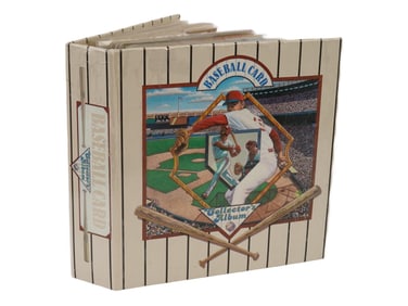 COLLECTION OF ASSORTED AMERICAN SPORTS CARDS IN ALBUM