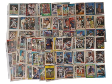 LARGE COLLECTION OF AMERICAN BASEBALL TRADING CARDS