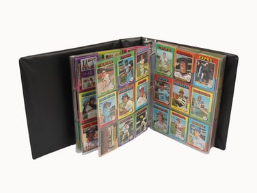 COLLECTORS ALBUM WITH VINTAGE TOPPS BASEBALL CARDS