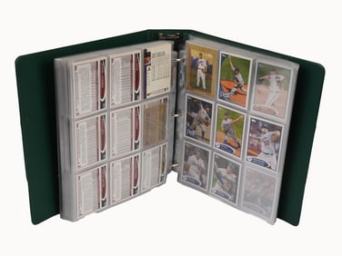 2000S TOPPS BASEBALL TRADING CARDS IN ALBUM