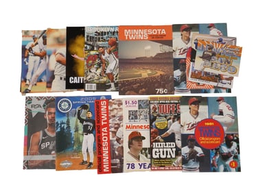 LOT OF VINTAGE AMERICAN SPORTS EPHEMERA