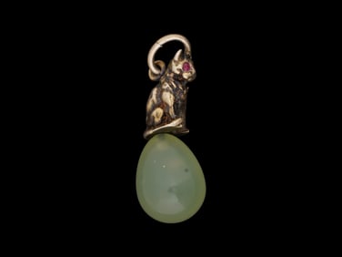 RUSSIAN SILVER CARVED JADE PANTHER EASTER EGG PENDANT