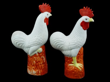 PAIR OF ANTIQUE CHINESE PORCELAIN ROOSTER FIGURINES