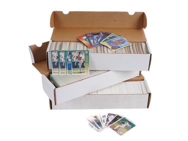LARGE COLLECTION OF ASSORTED AMERICAN SPORTS CARDS