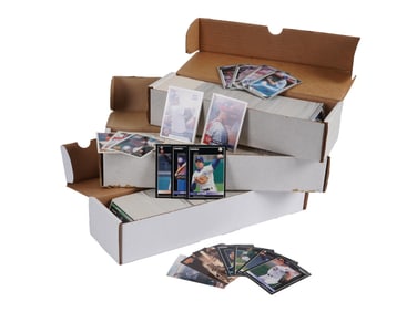 LARGE COLLECTION OF ASSORTED AMERICAN SPORTS CARDS