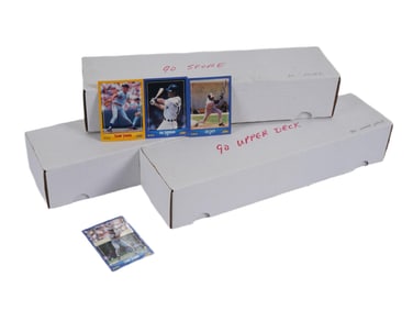 LARGE COLLECTION OF AMERICAN SPORTS TRADING CARDS