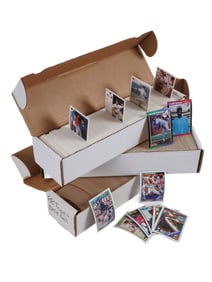 LARGE COLLECTION OF AMERICAN SPORTS TRADING CARDS