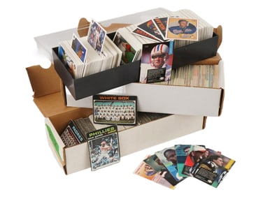 LARGE COLLECTION OF ASSORTED AMERICAN SPORTS CARDS