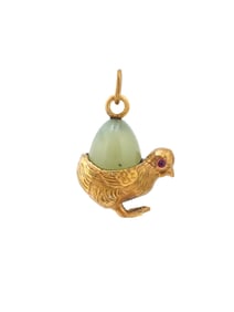 RUSSIAN GILT SILVER JADE CHICK PENDANT WITH RUBY EYES