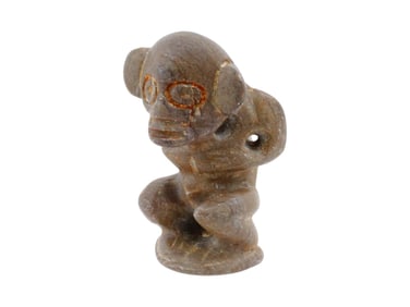 ANCIENT PRE COLOMBIAN CARVED HARD STONE FIGURAL AMULET