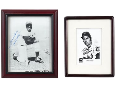 NEW YORK METS PLAYER SIGNED PHOTOGRAPH AND PRINT