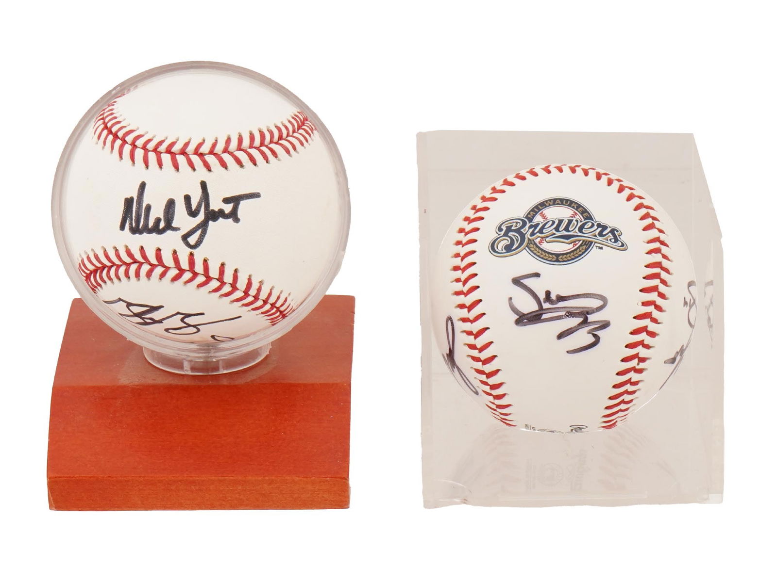 TWO AMERICAN SIGNED BASEBALLS FROM MILWAUKEE BREWERS (1 of 5)