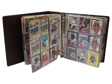 COLLECTION OF AMERICAN BASEBALL SPORTS PLAYERS CARDS