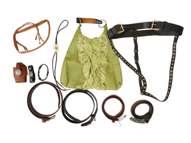 LOT OF VARIOUS VINTAGE BELT ACCESSORIES WITH BAG