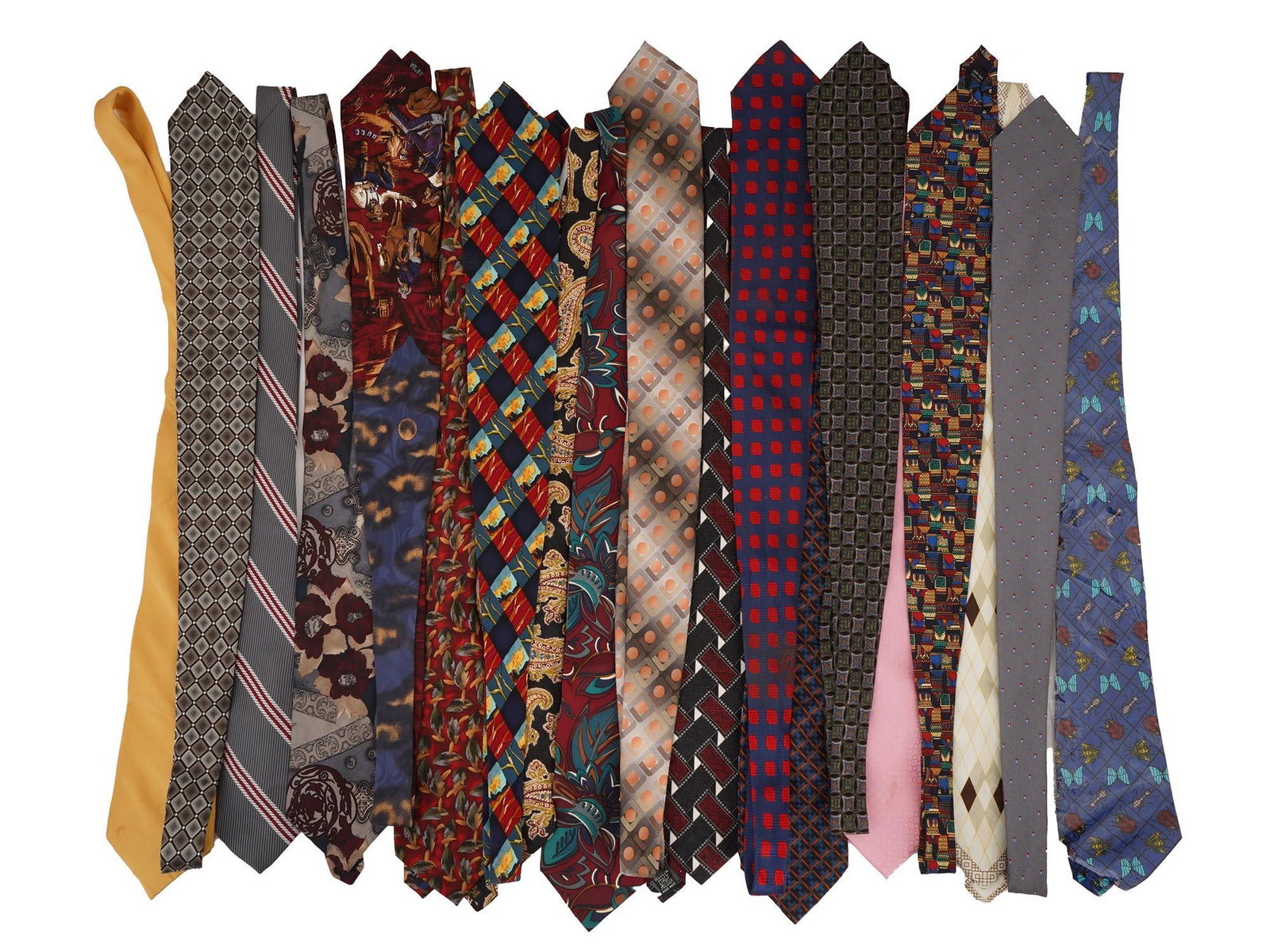 COLLECTION OF VINTAGE MENS TIES (1 of 5)