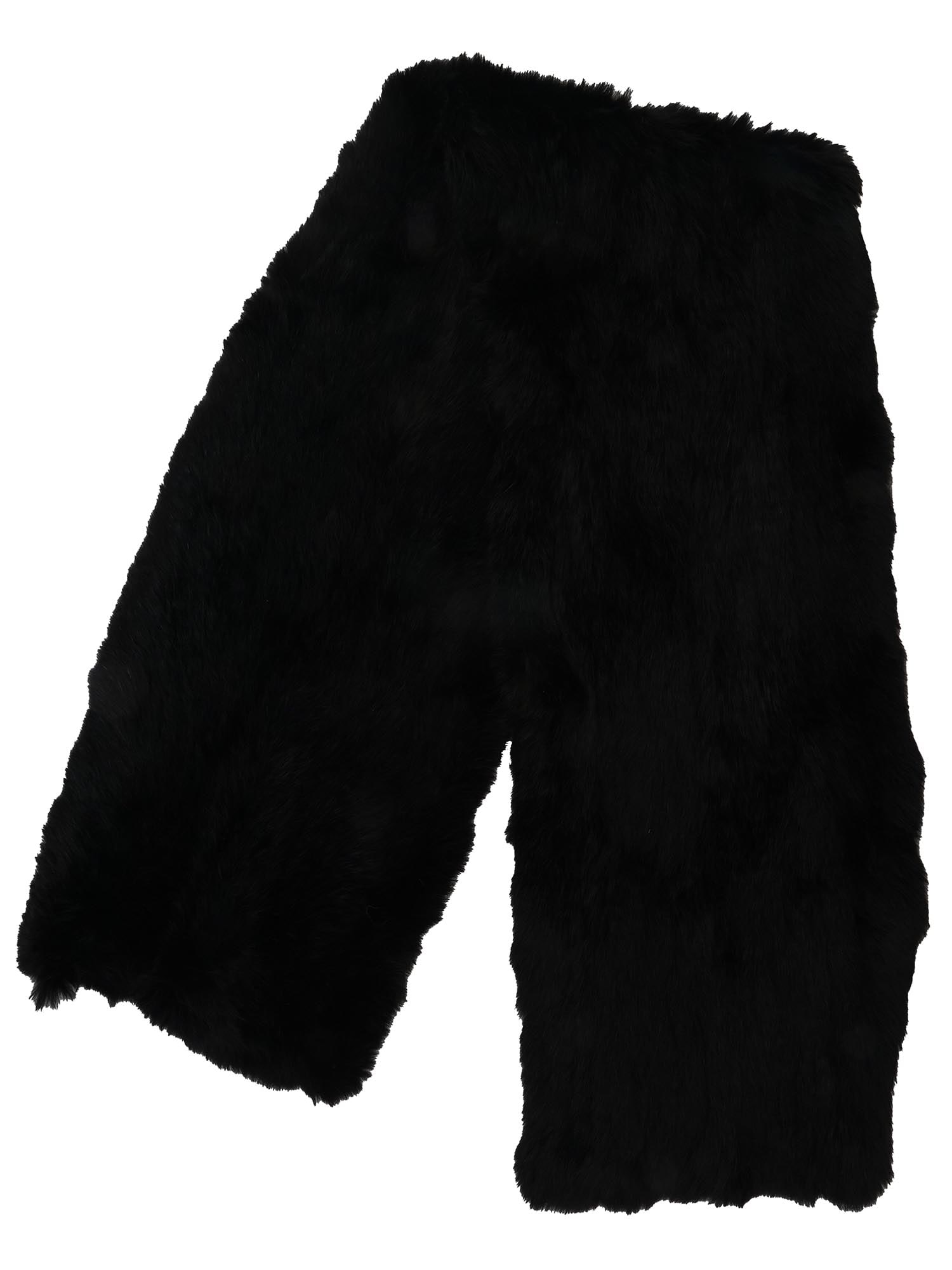 LADIES NATURAL RABBIT FUR SCARF: A fashionable natural black rabbit fur scarf for ladies. Luxurious Fur Scarves And Accessories For Women. THIS LOT IS ELIGIBLE FOR A 30-DAY UNCONDITIONAL RETURN FROM THE DATE OF THE SALE. RETU