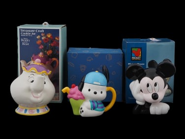 LOT OF AMERICAN CARTOON COOKIE JARS AND TEA POT IOB