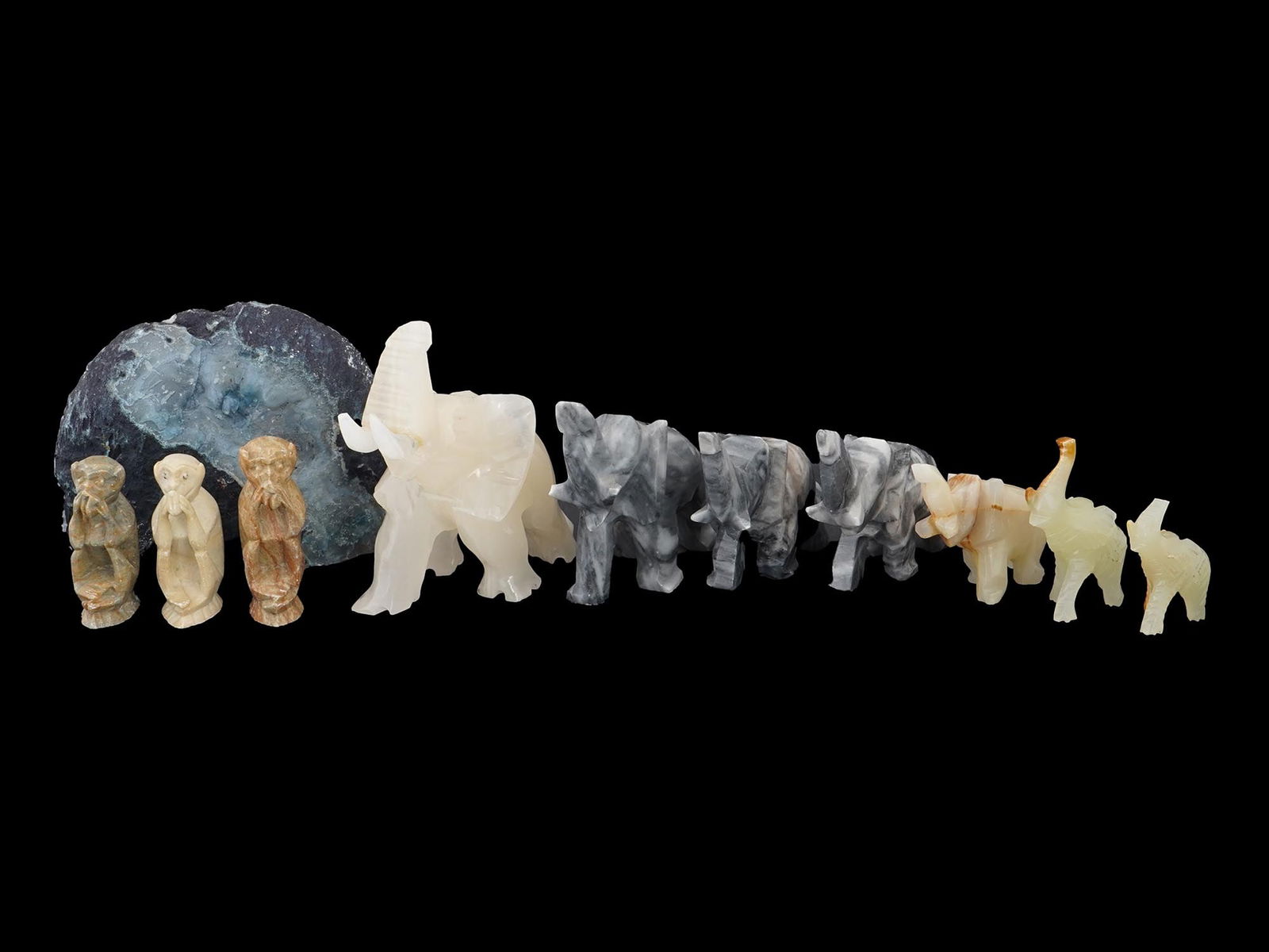 VINTAGE CARVED SEMI PRECIOUS STONE ANIMAL FIGURINES (1 of 19)