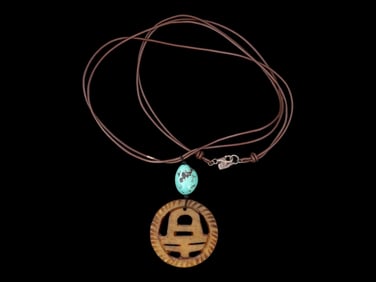 VINTAGE CHINESE NECKLACE WITH A PENDANT AND A BEAD