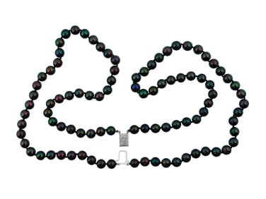 BLACK PEARLS NECKLACE WITH SILVER LOCKER