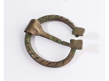 BUCKLE CA. 1000 TO 3000 CE.