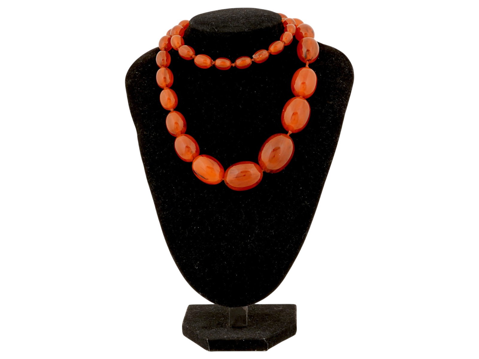 VINTAGE ART DECO BEADED RED BAKELITE NECKLACE: A vintage Art Deco manner red bakelite necklace. The necklace is made in a beaded design from beads in various sizes. Circa: mid to the late 20th century. Vintage Ladies Necklaces, Costume Jewelry War