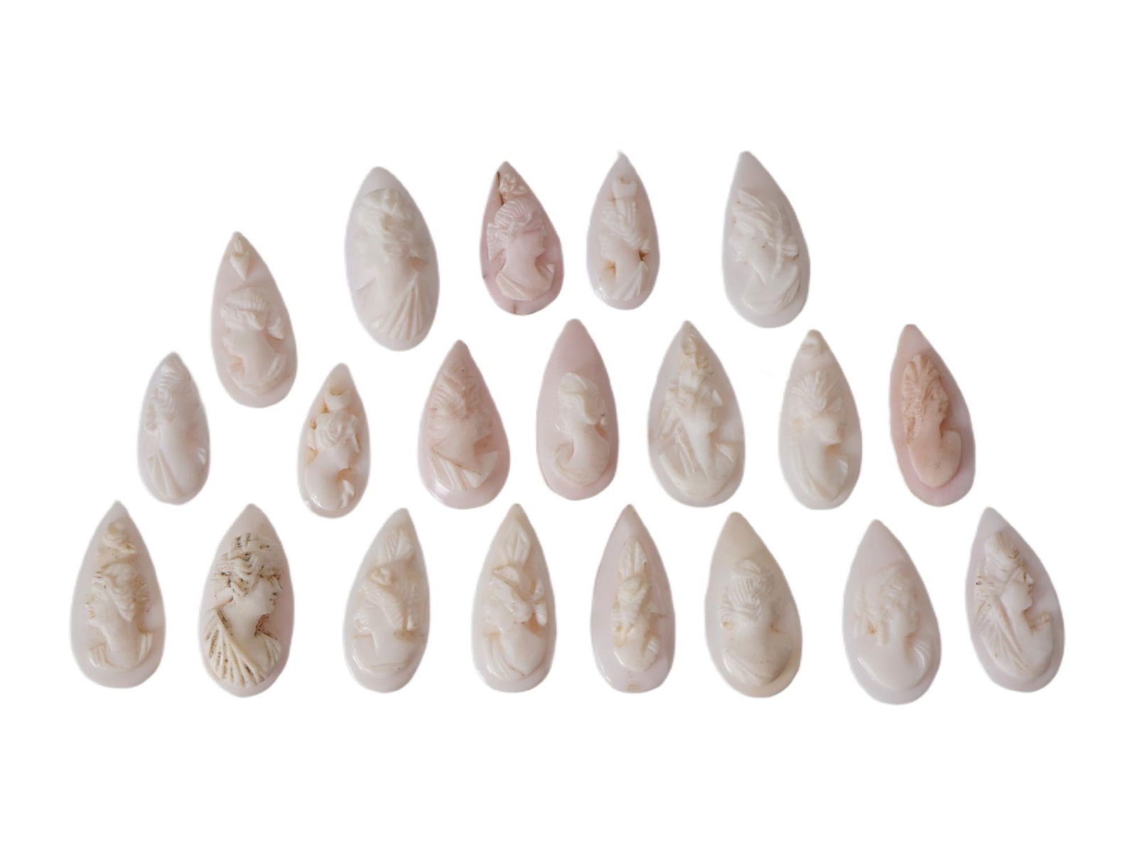 VTG CARVED CONCH SHELL CAMEOS TEARDROP FEMALE PROFILES (1 of 3)