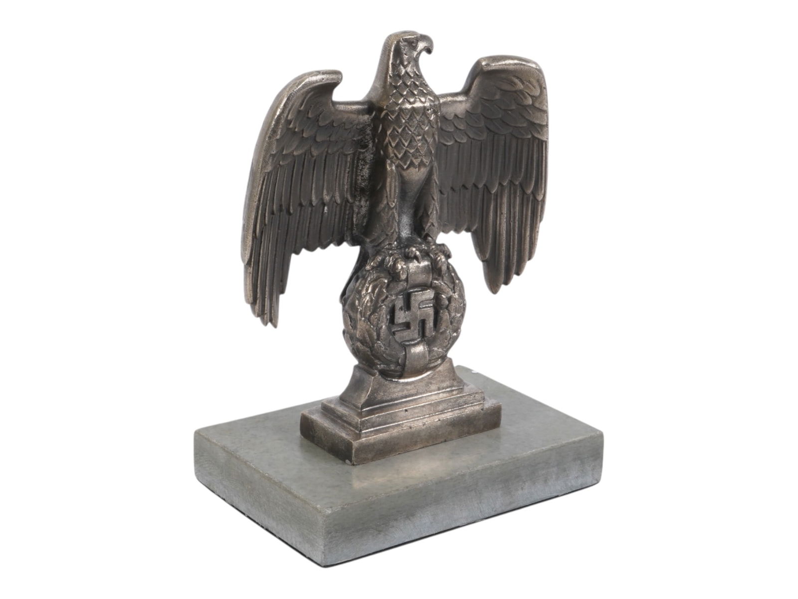 WWII TYPE GERMAN STEEL NUREMBERG DESK EAGLE FIGURE (1 of 6)