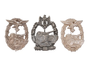 LOT OF WWII MODEL GERMAN LUFTWAFFE TANK BATTLE BADGES